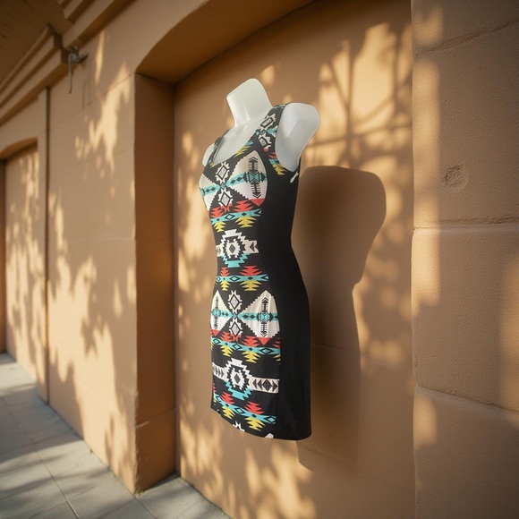 Vibrant Colorful Aztec Print Bodycon Mini Dress Lightweight Multi Season - Picture 2 of 6